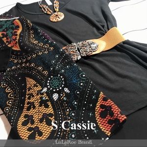 Lularoe S Black Lynnae & S Paisley Cassie outfit